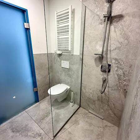 Goldstadt Moto Loft - Urban Am Schloessle Apartmán