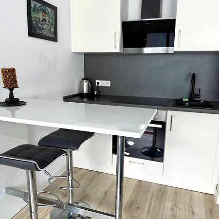 Goldstadt Moto Loft - Urban Am Schloessle * Pforzheim