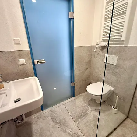 Goldstadt Moto Loft - Urban Am Schloessle