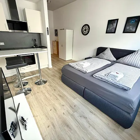 Goldstadt Moto Loft - Urban Am Schloessle *