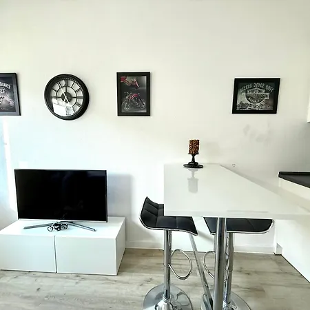 Goldstadt Moto Loft - Urban Am Schloessle Pforzheim