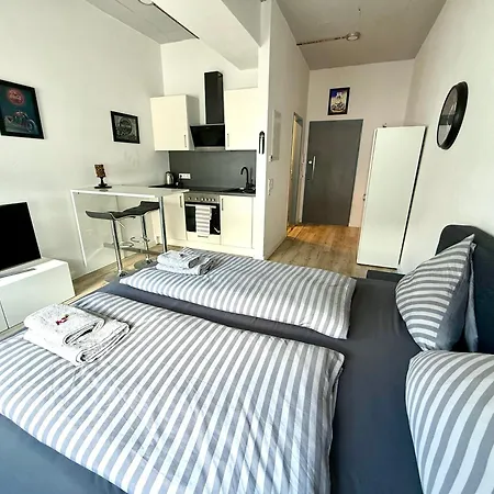 Goldstadt Moto Loft - Urban Am Schloessle Daire *